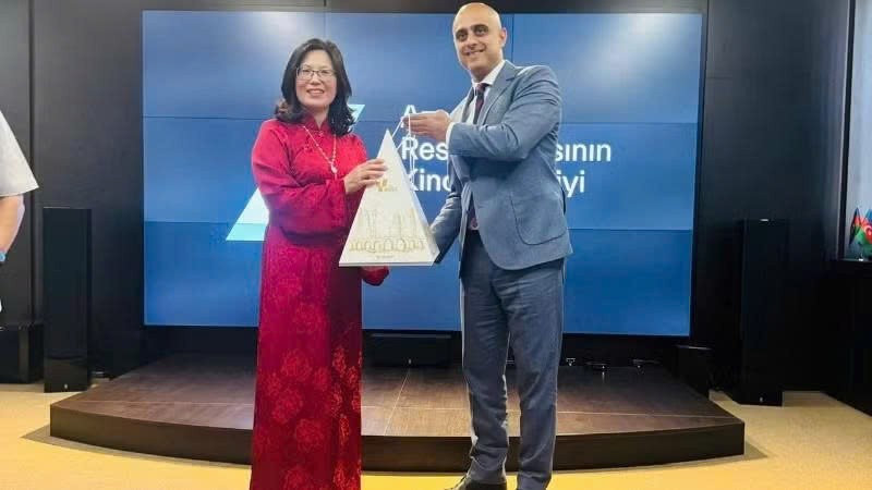 Nhịp cầu nghệ thuật và tiếng nói từ trái tim sứ giả văn hóa Việt Nam tại Azerbaijan